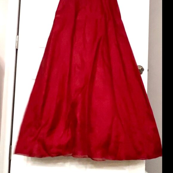 Siri by San Francisco Silk Chiffon Formal Gown - Picture 7 of 7